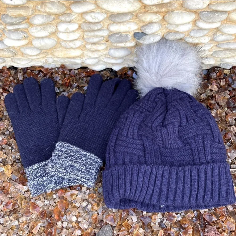 Britt's Knits Dark Blue Plush Lined Knit Pom Hat & Button Accent Gloves OS EUC!